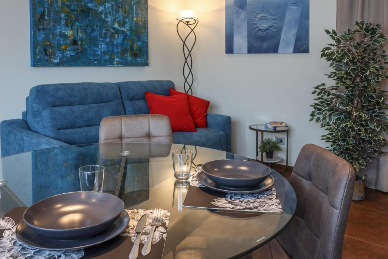 Visconti 46 Central Apartments Бари Екстериор снимка