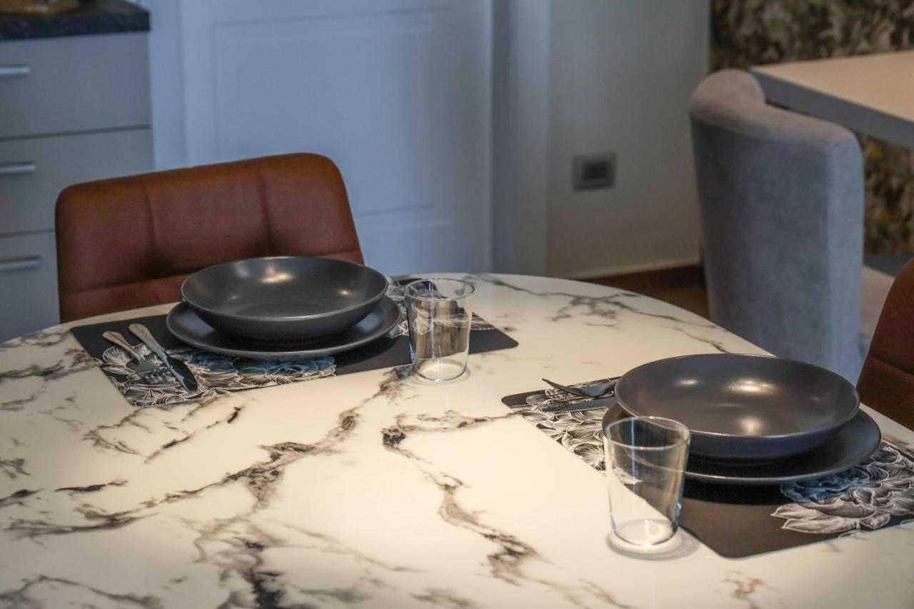 Visconti 46 Central Apartments Бари Екстериор снимка