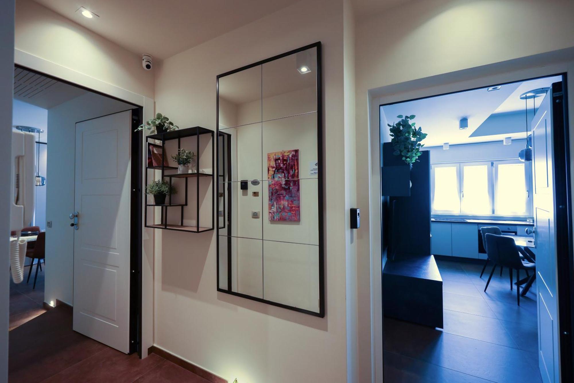 Visconti 46 Central Apartments Бари Екстериор снимка